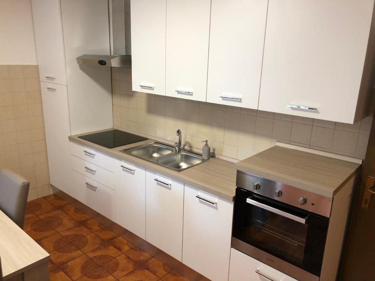 Appartamento Giusy Riva del Garda Buitenkant foto